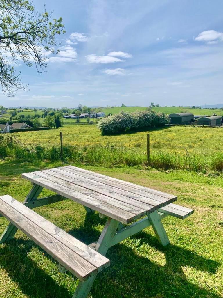 Quiet Farm Cottage Enniskillen Fermanagh Εξωτερικό φωτογραφία
